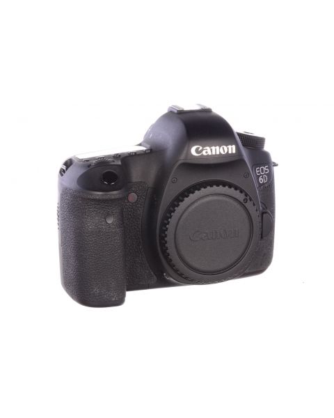 Canon EOS 6D body, 15100 activations, almost mint, 6 month guarantee