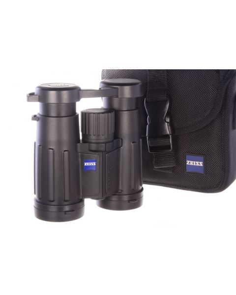 Zeiss Victory 8x32 T* FL Binoculars, virtually mint, 6 month guarantee